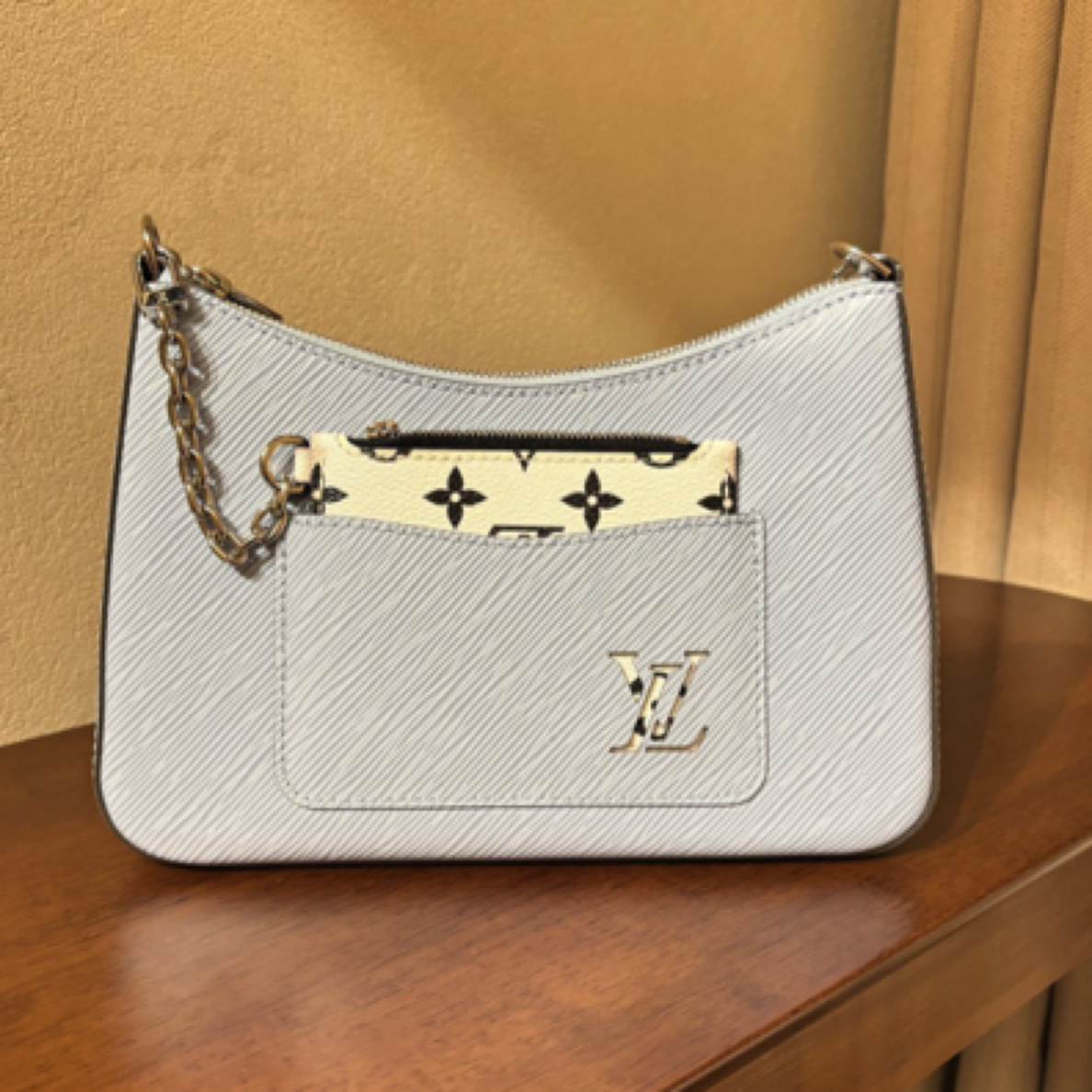 99新 LouisVuitton/路易威登 雾霾蓝水波纹 marelle 腋下斜挎包