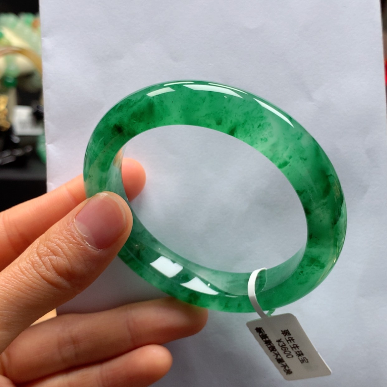 【闪购商品】未镶嵌手镯石英质玉