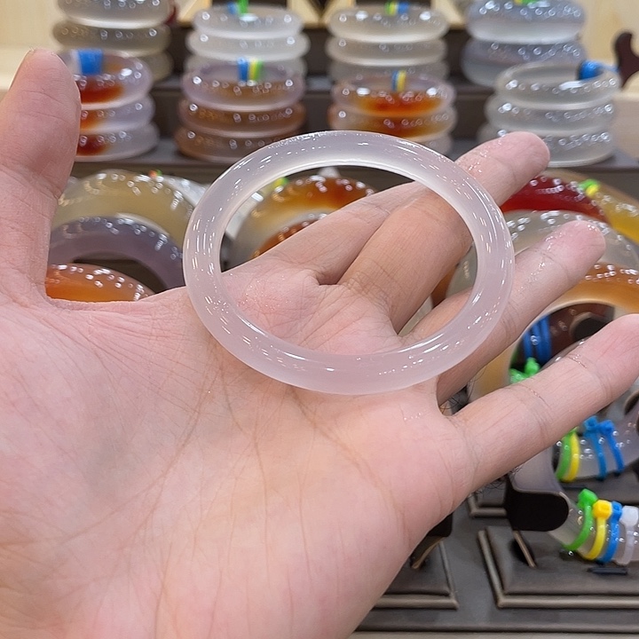 玛瑙/玉髓未镶嵌手镯