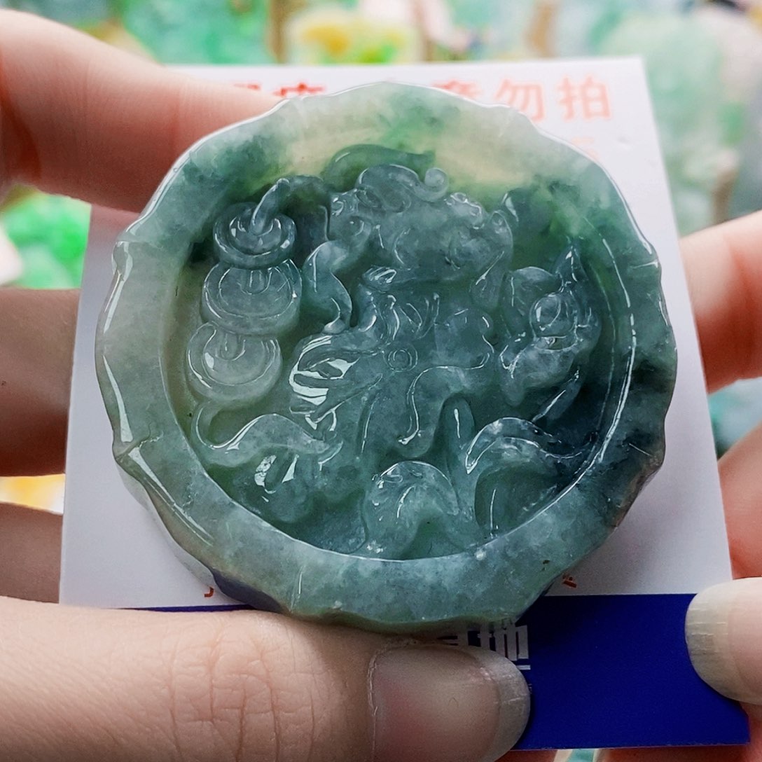 吊坠(不含链)未镶嵌翡翠