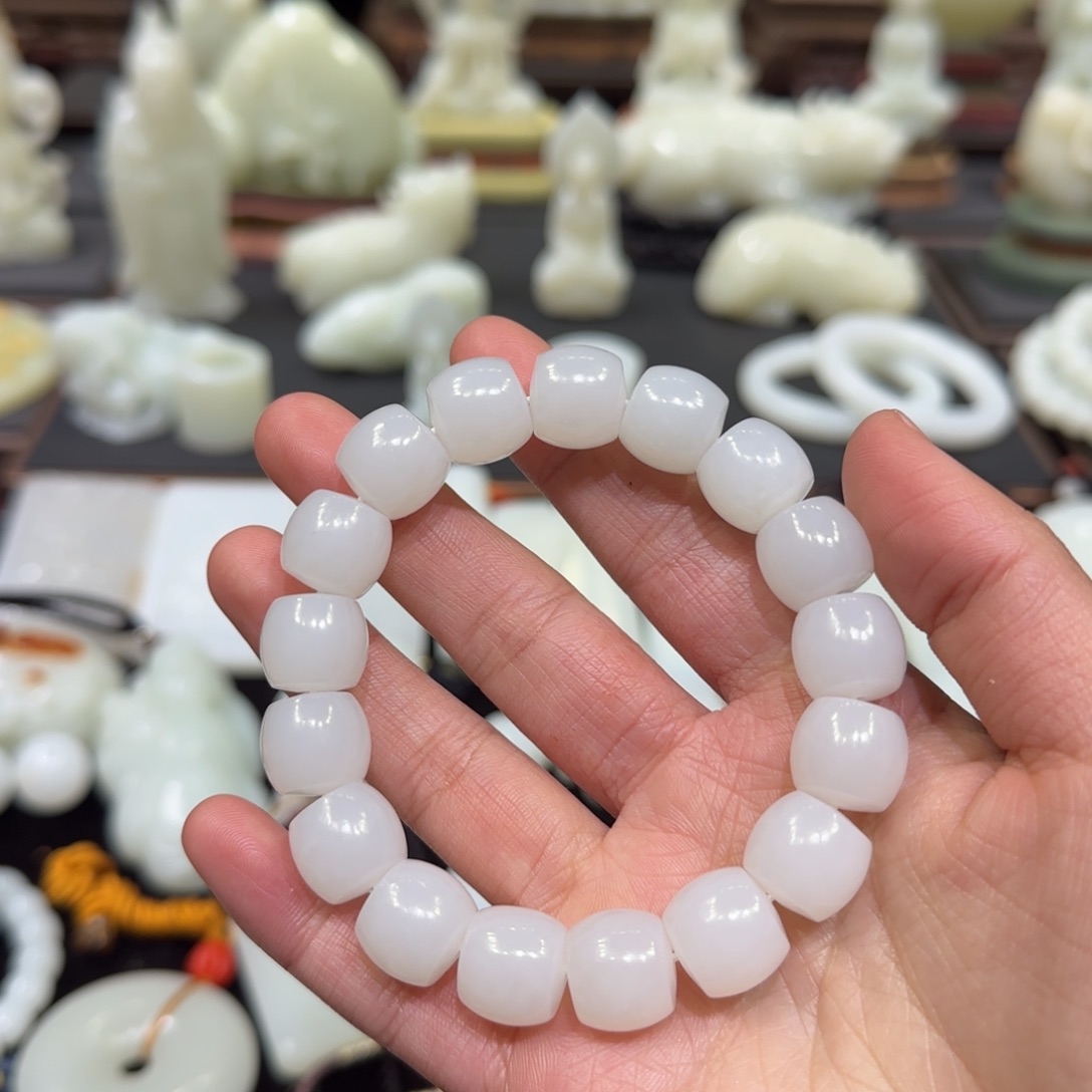 和田玉挂件未镶嵌?****?