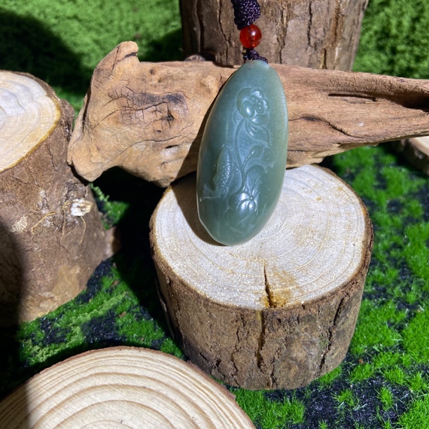 雕刻年年有余 男女