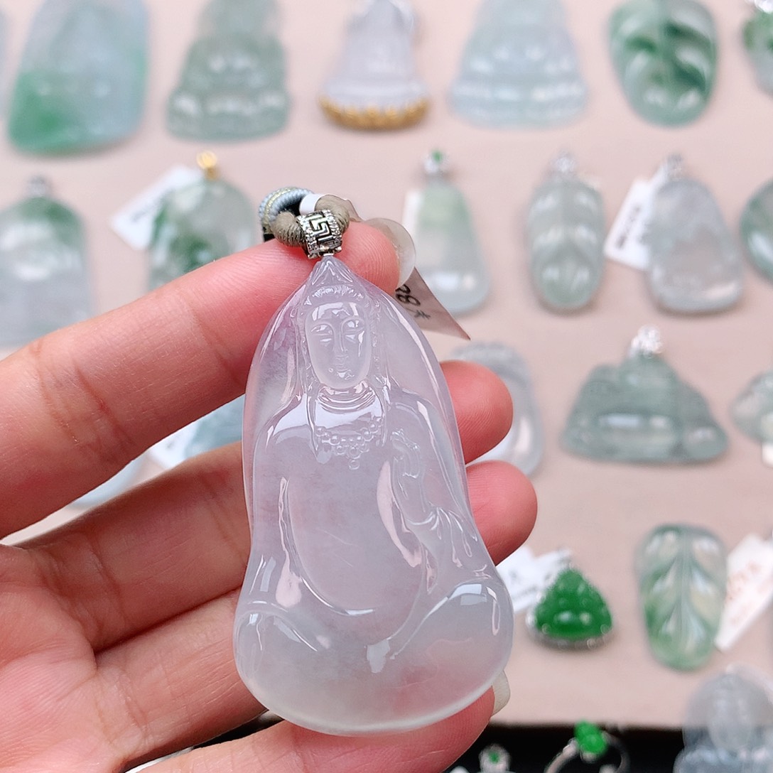 翡翠颈饰18K金镶嵌素衣观音