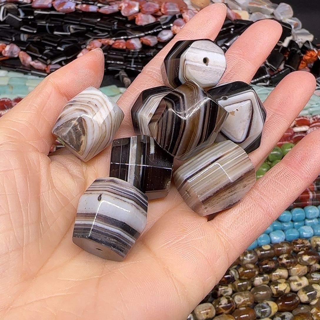玛瑙/玉髓合金珠宝半成品达洛玛瑙19mm一个