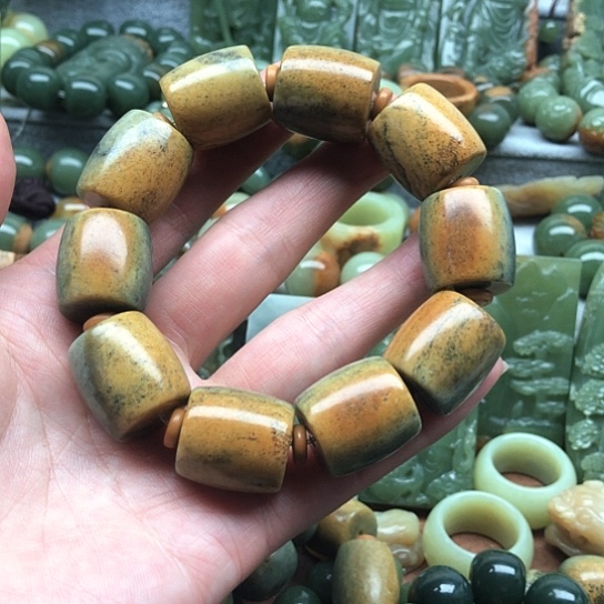 岫岩河磨玉（透闪石质玉）手链未镶嵌金*匙
