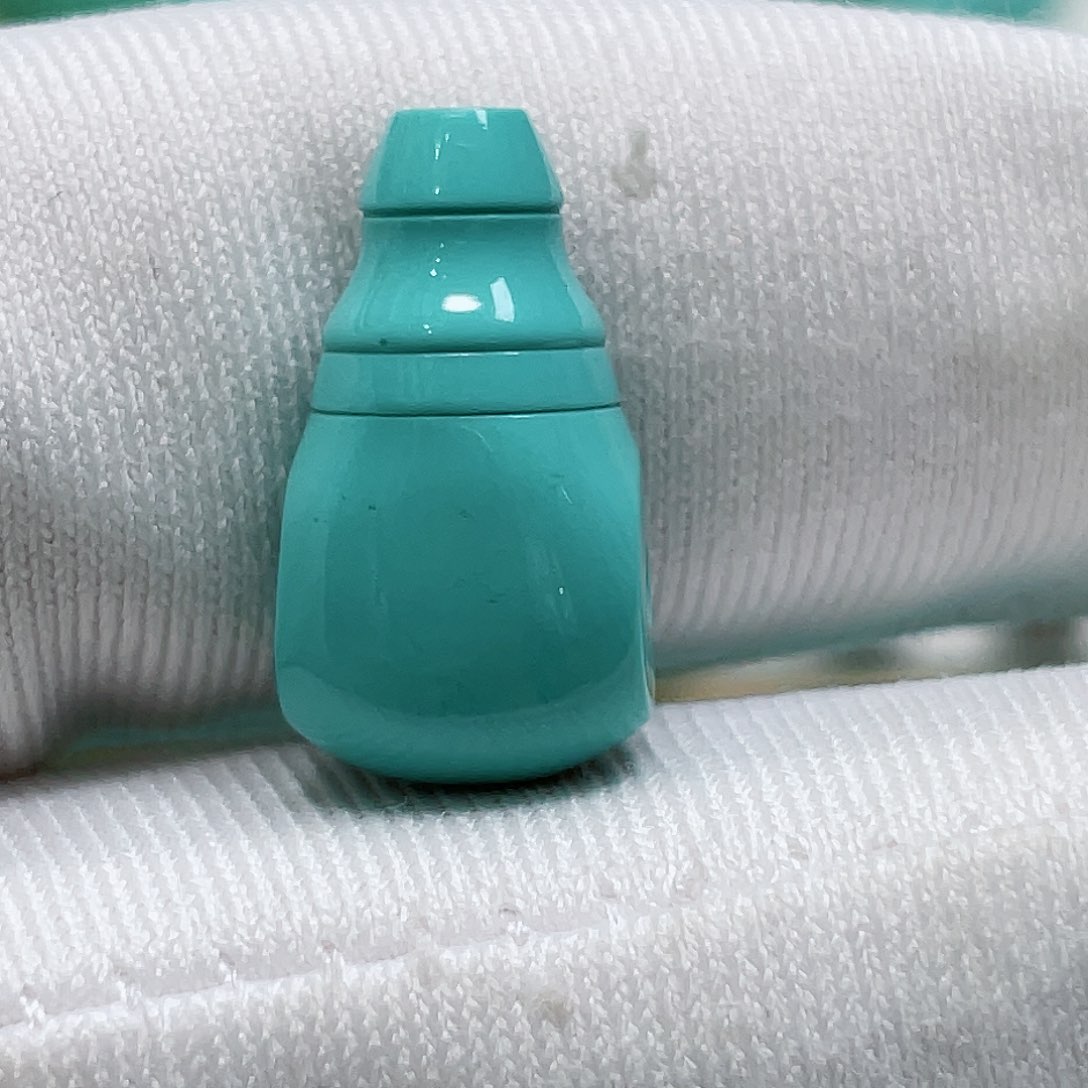 绿松石颈饰未镶嵌