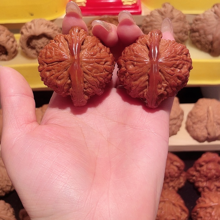 文玩核桃把件闷白44