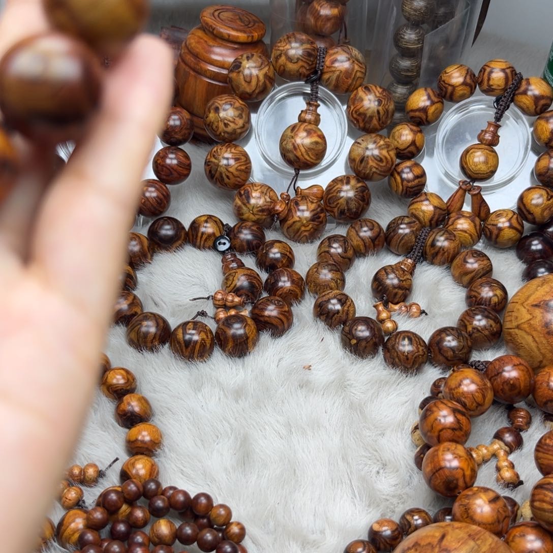 滁***理黄花梨/降香黄檀花梨—1.8–黄花梨