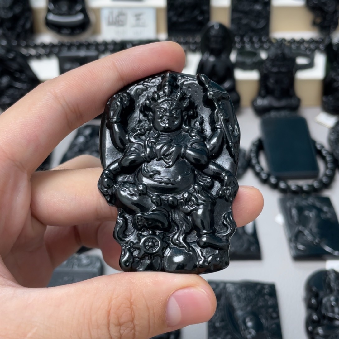 黑***神蛇纹石玉未镶嵌吊坠