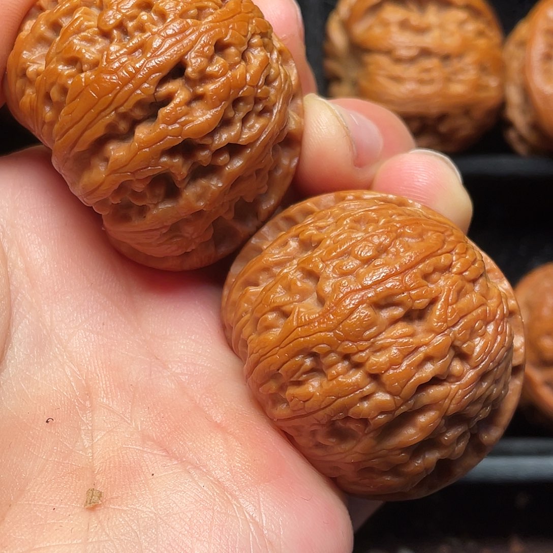 文玩核桃把件秦岭山脉核桃