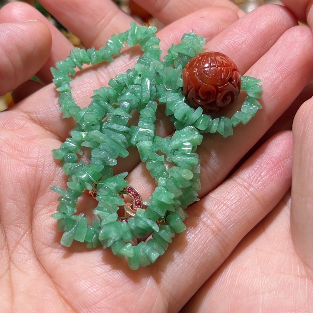 张***张翡翠未镶嵌颈饰翡翠