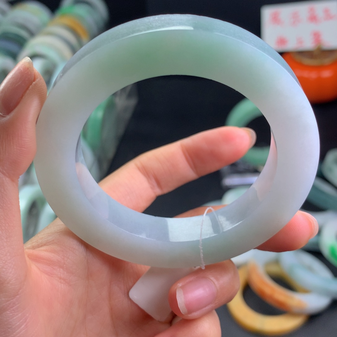 翡翠手镯未镶嵌手镯