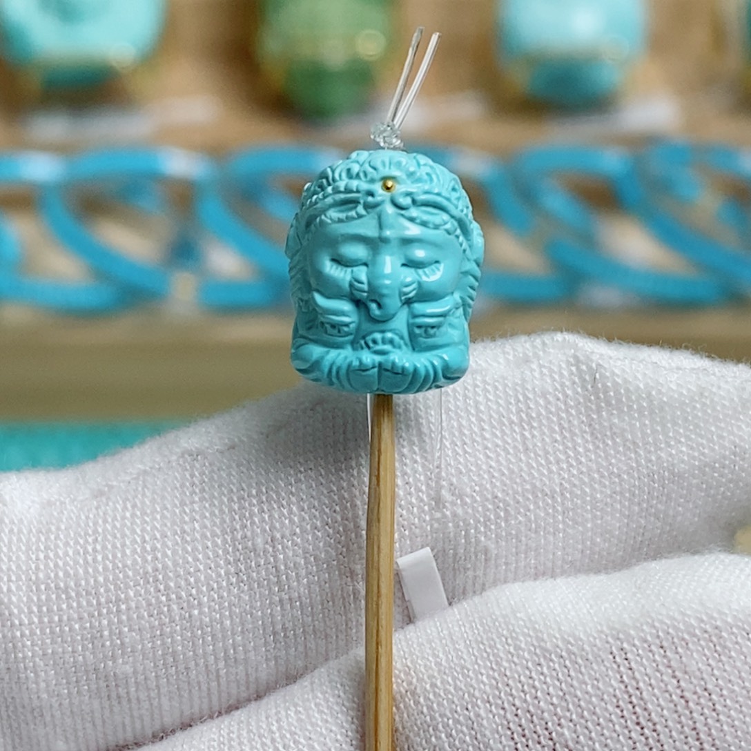 绿松石未镶嵌珠宝奇石