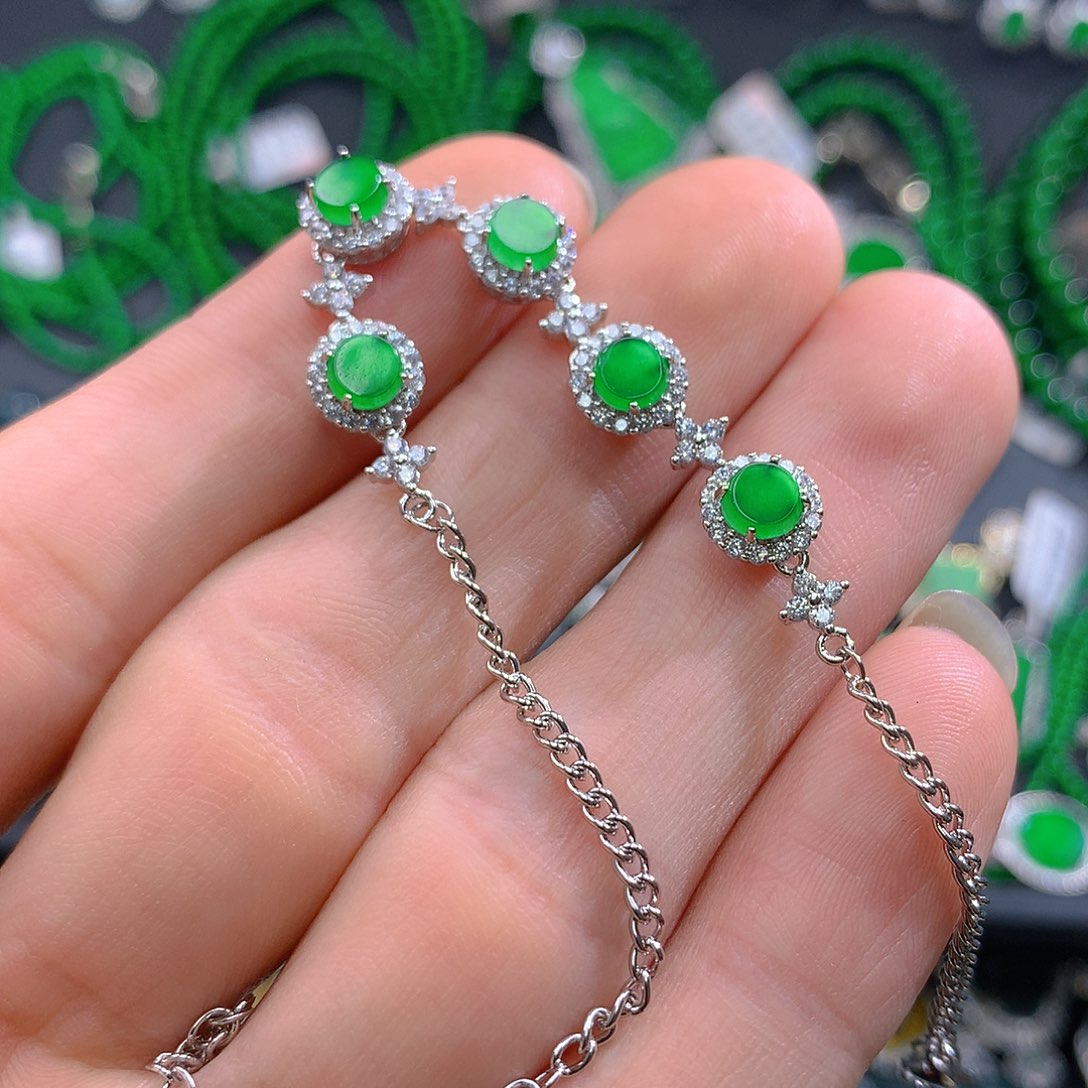 翡翠手链未镶嵌翡翠5.0