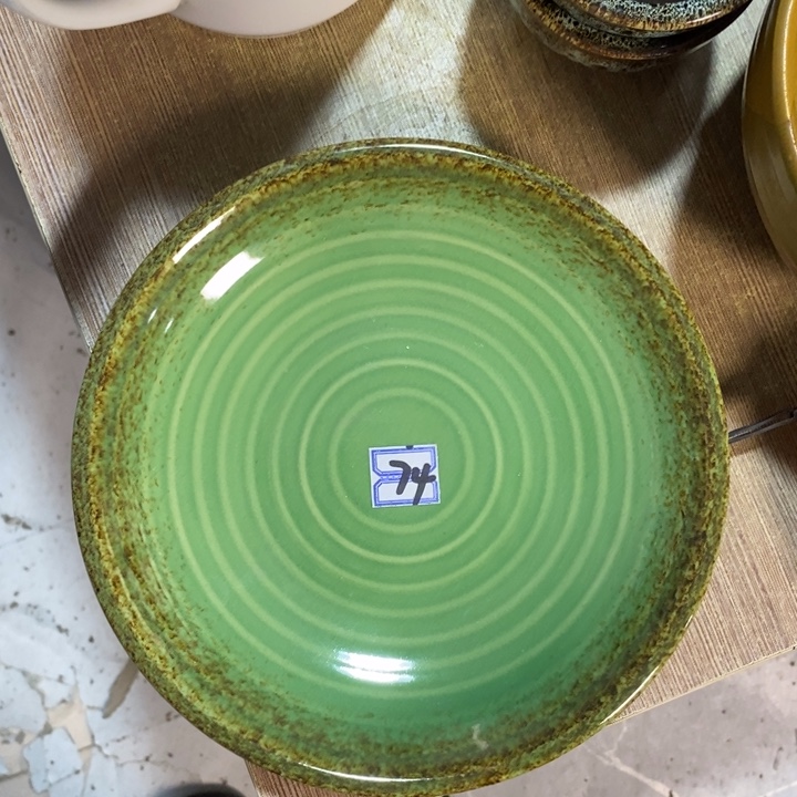 瓷片五厂洒金帝王绿盘子