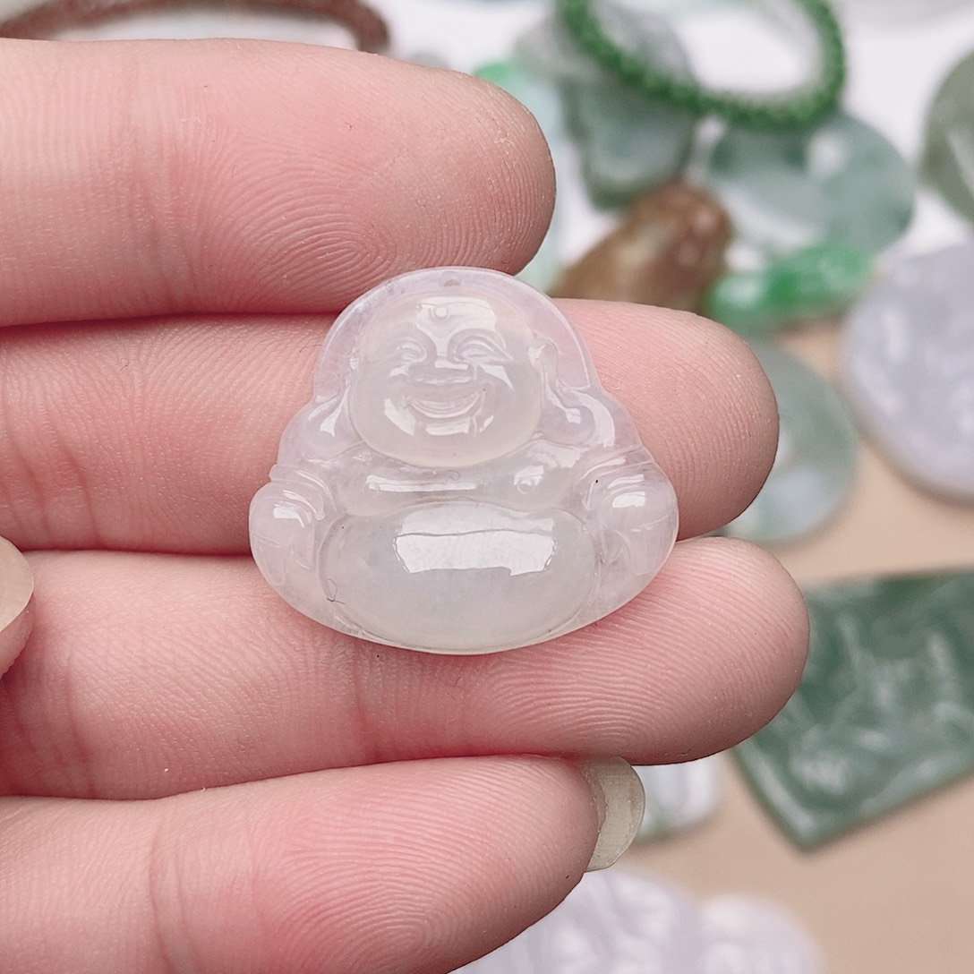 翡翠未镶嵌颈饰佛