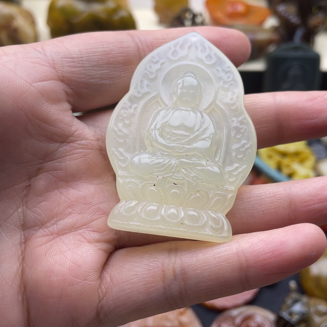 未镶嵌蛇纹石玉颈饰29