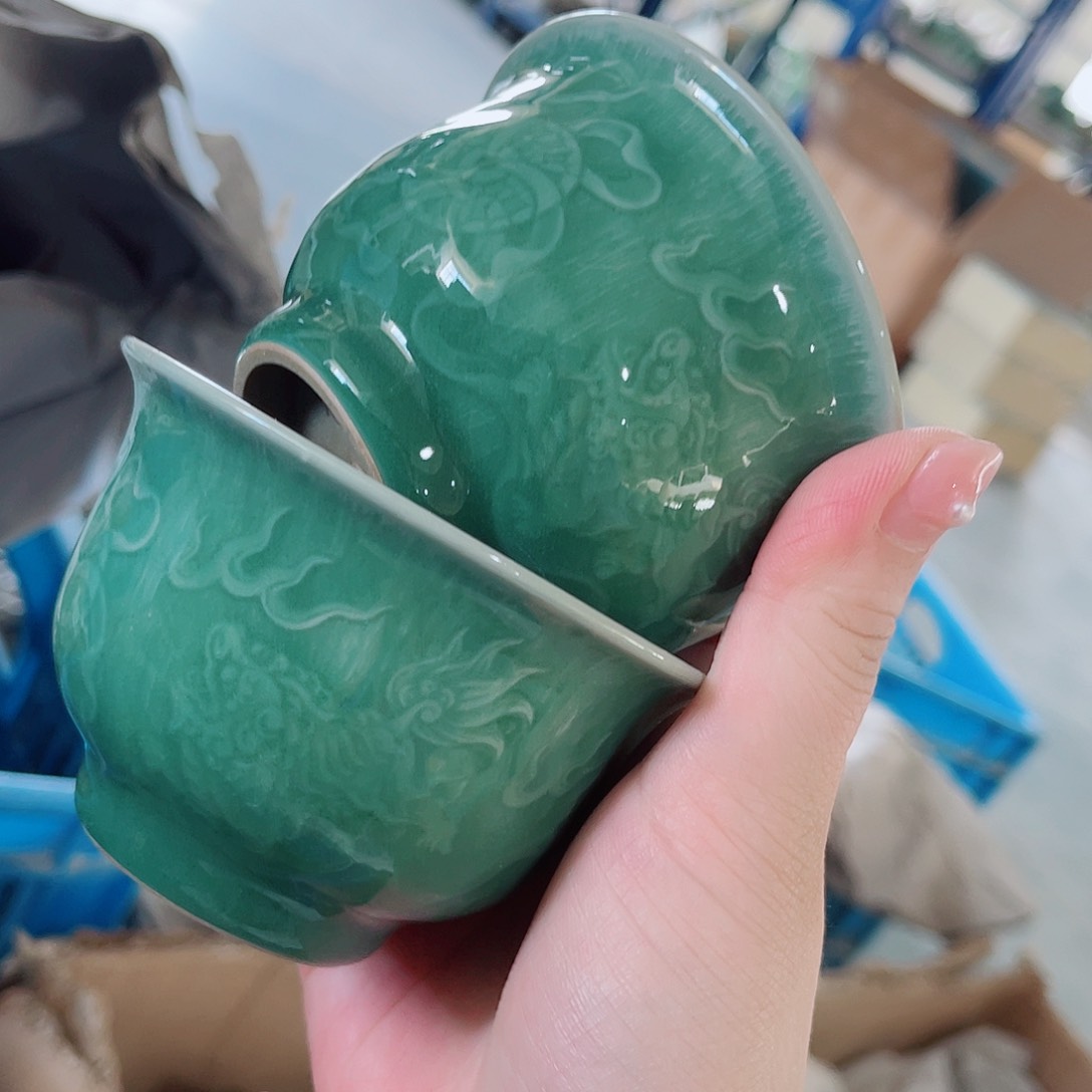 青瓷哈哈哈哈哈哈哈哈哈哈哈哈