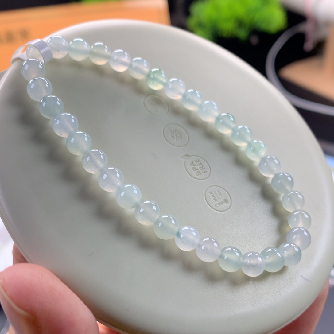 翡翠未镶嵌手链卡5.5