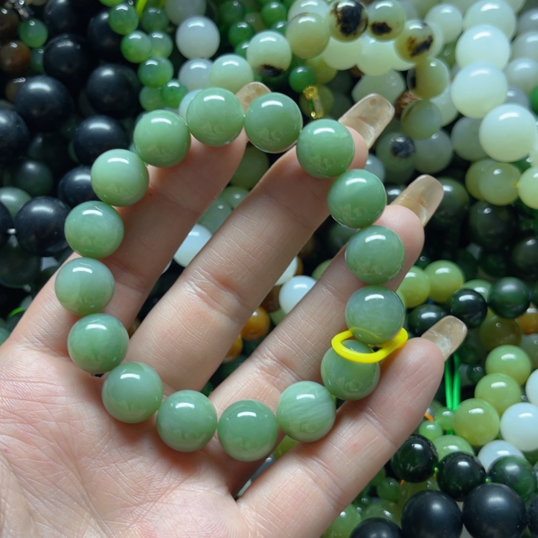 和田玉手串未镶嵌