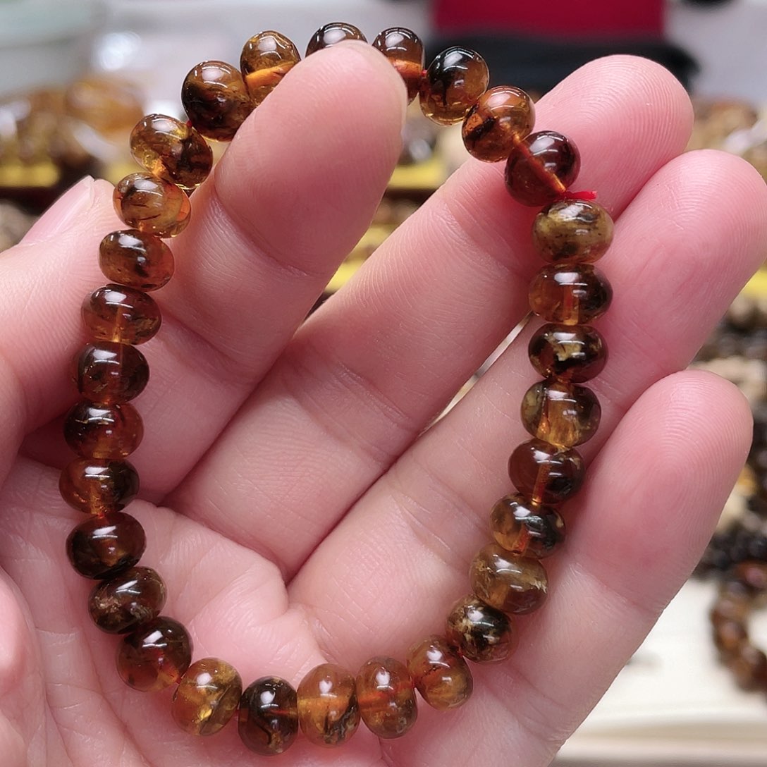 琥珀裸石未镶嵌八