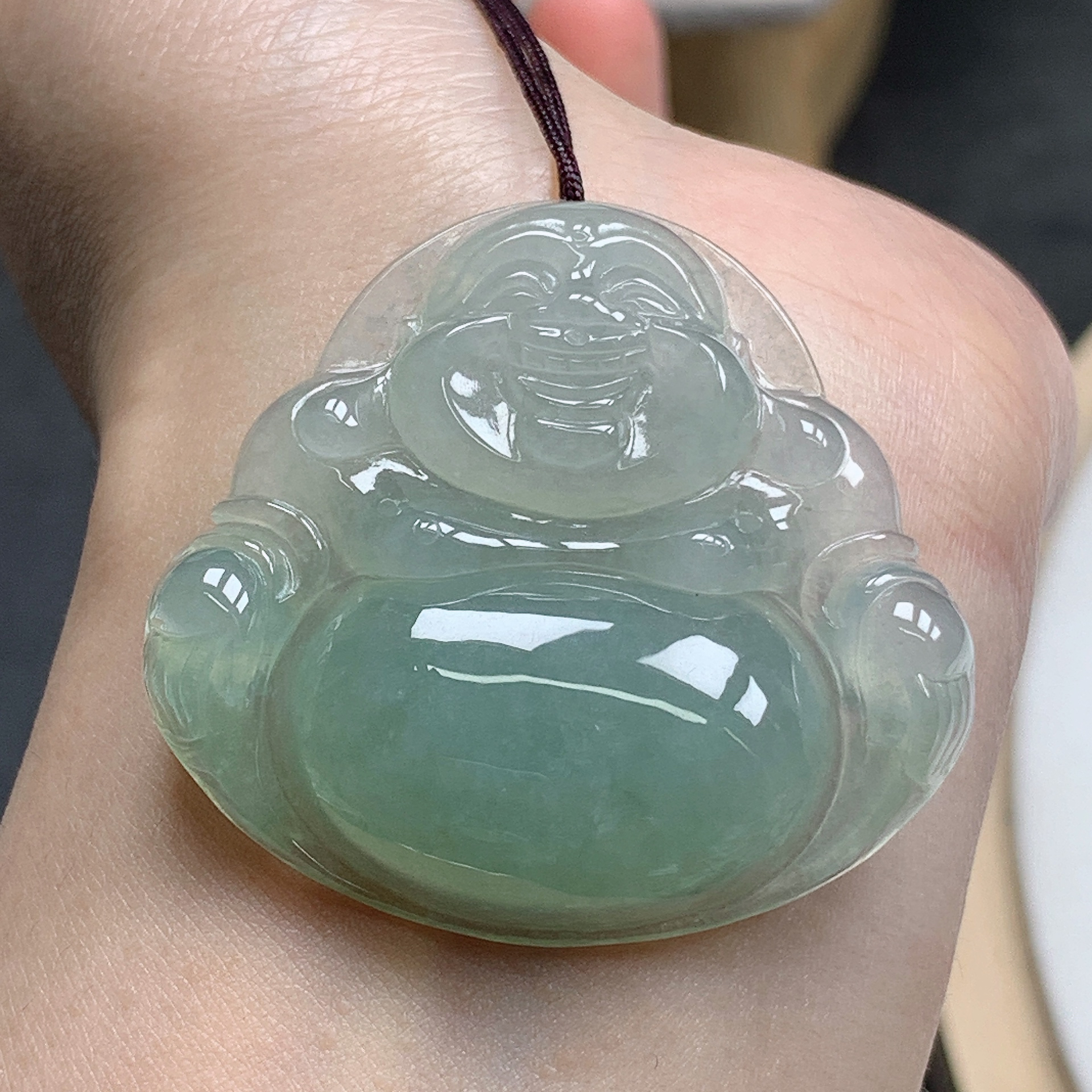 缅甸天然A货翡翠冰晴水佛公吊坠