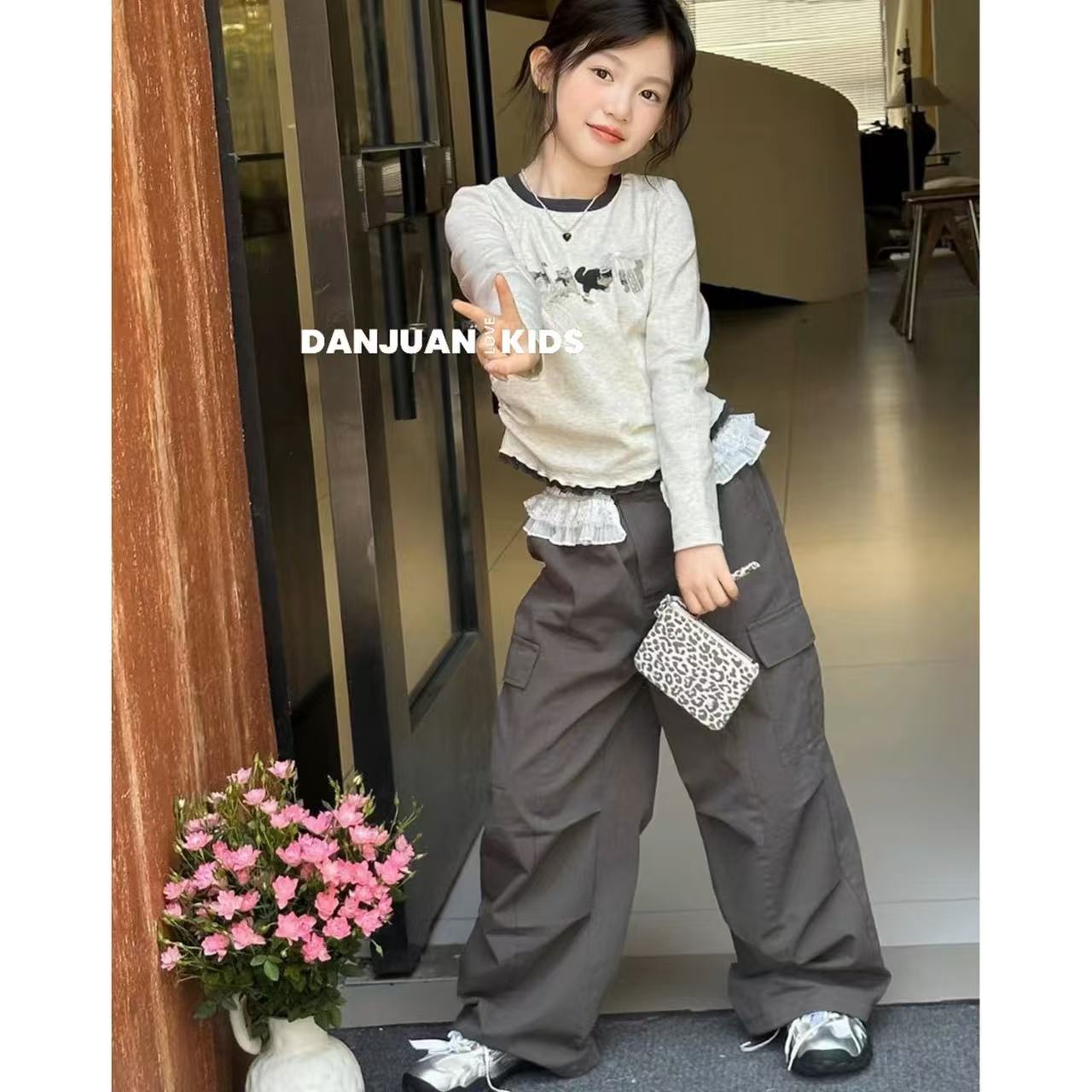 女童套装2025春秋装新款女孩洋气蝴蝶结长袖上衣花边工装裤两件套