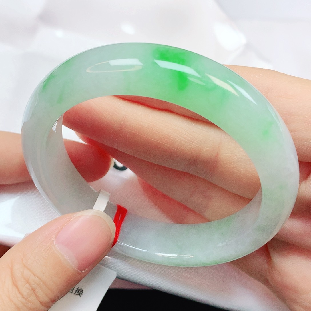 未镶嵌手镯翡翠抖音555