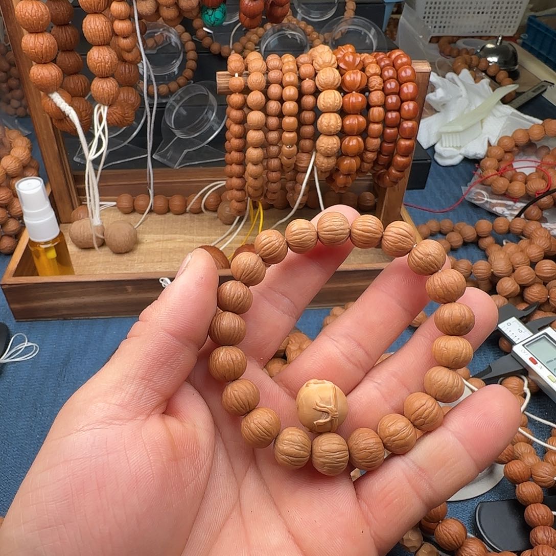 潇***郎猴头核桃手串猴头核桃土豪911