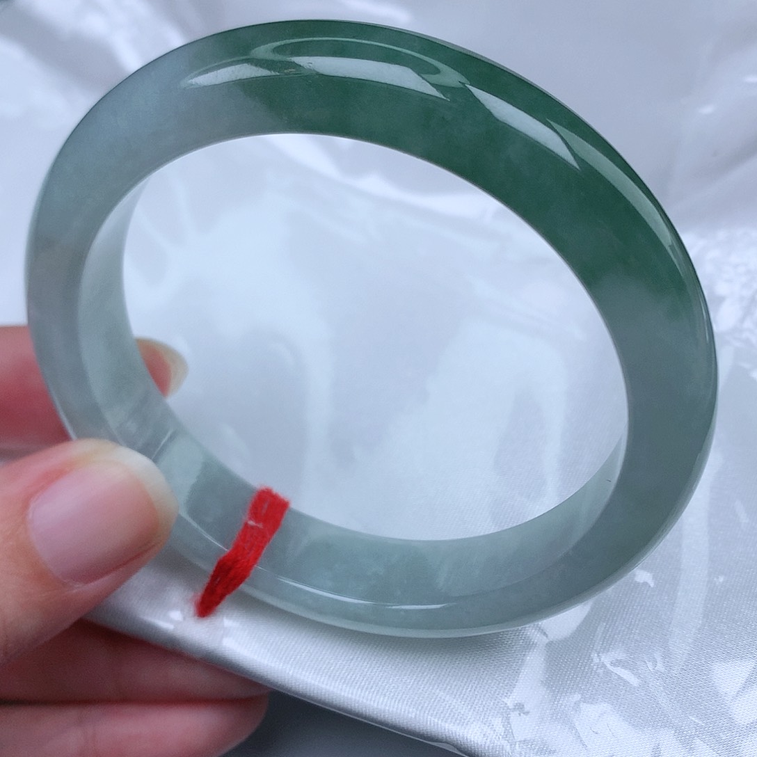 翡翠手镯未镶嵌天然