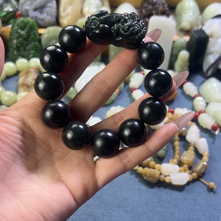 和田玉颈饰未镶嵌