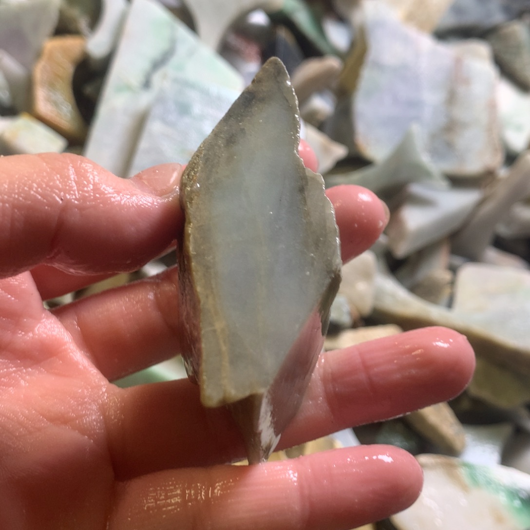 翡翠颈饰未镶嵌缅甸翡翠