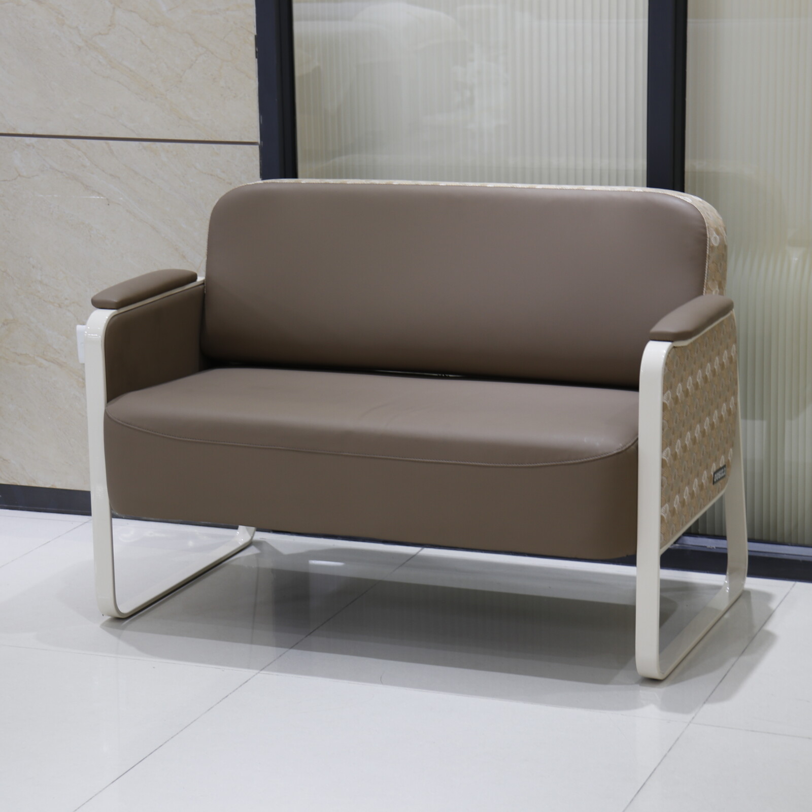 网红理发店烫染椅美发店座椅等候区沙发美容院休息凳子发廊专用