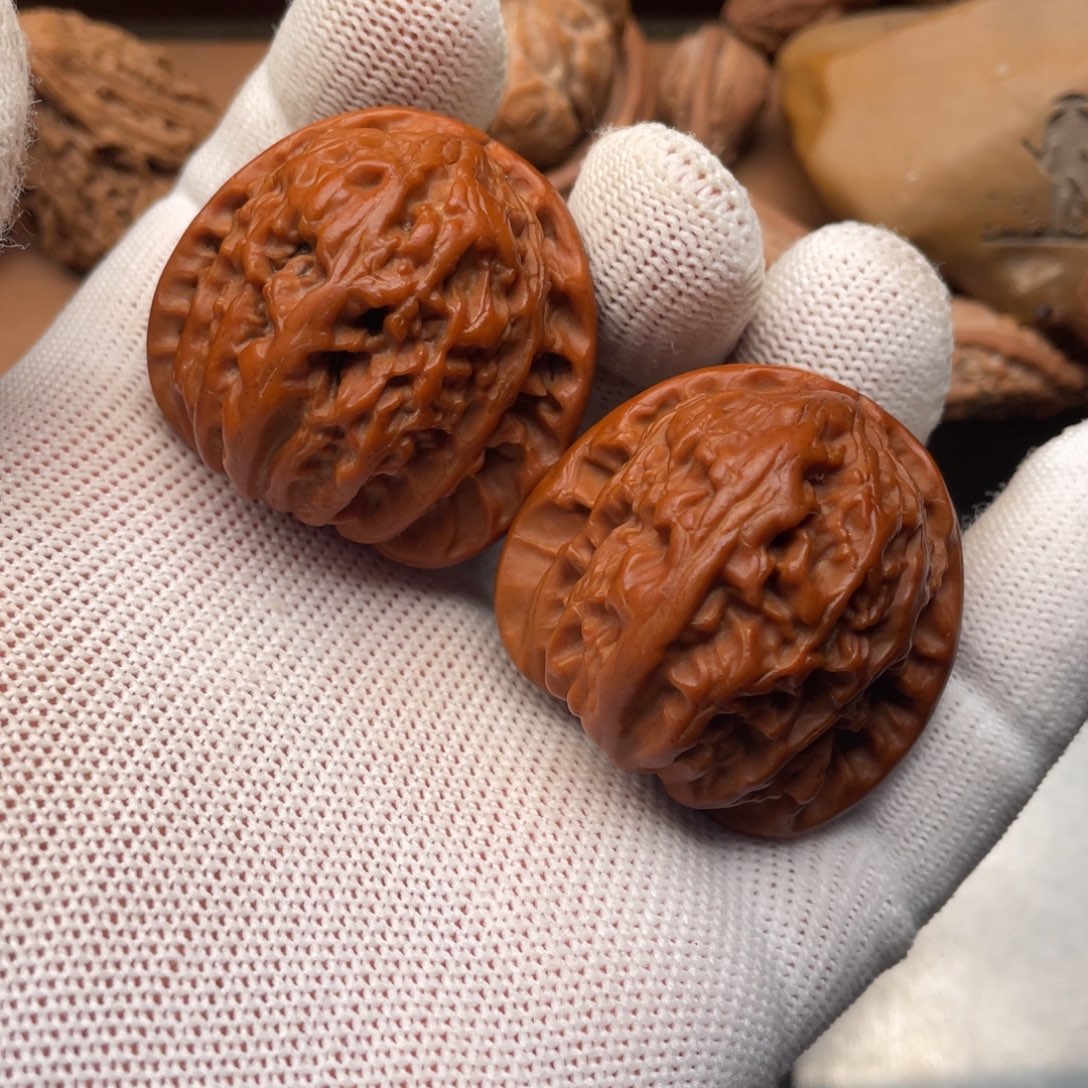 文玩核桃吊坠球白