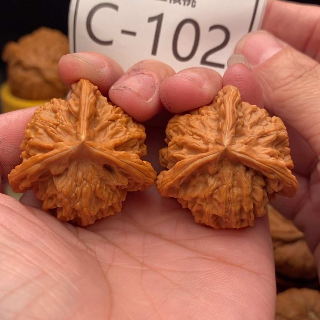 文玩核桃把件正奔37