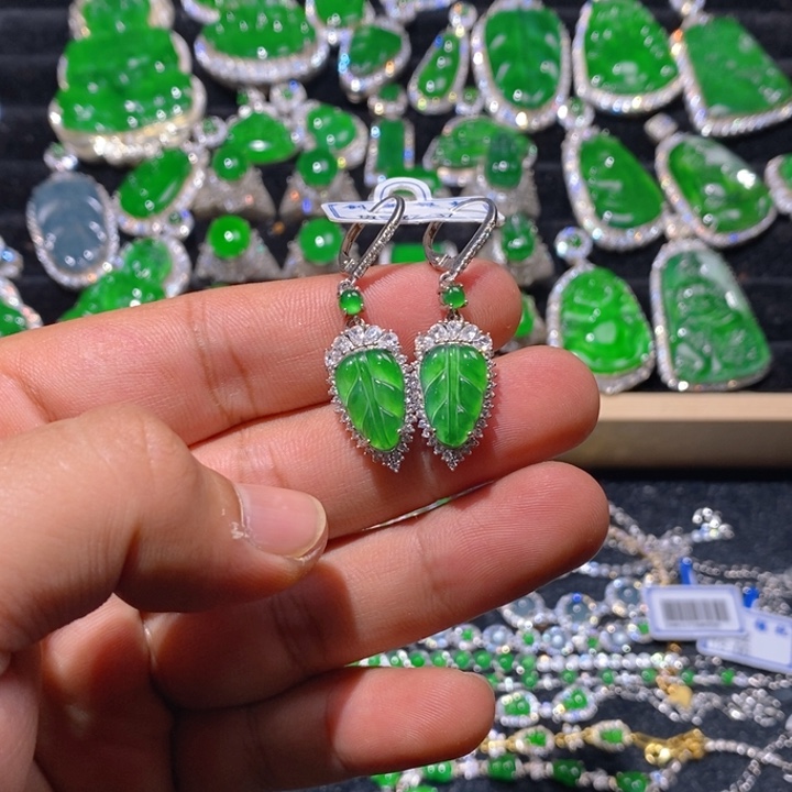 翡翠耳饰银S925镶嵌天然A货翡翠