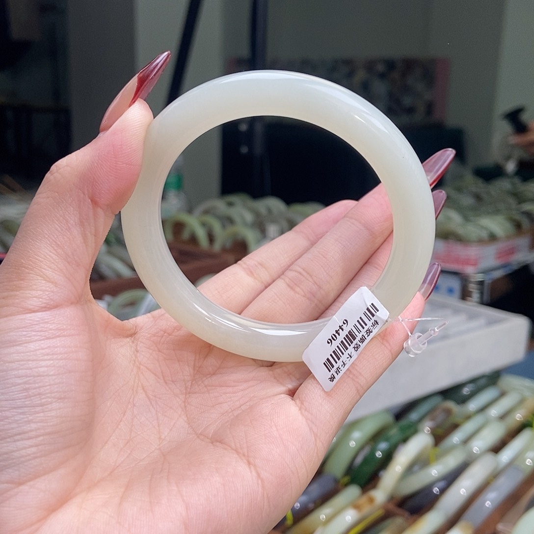 和田玉手镯未镶嵌58 59