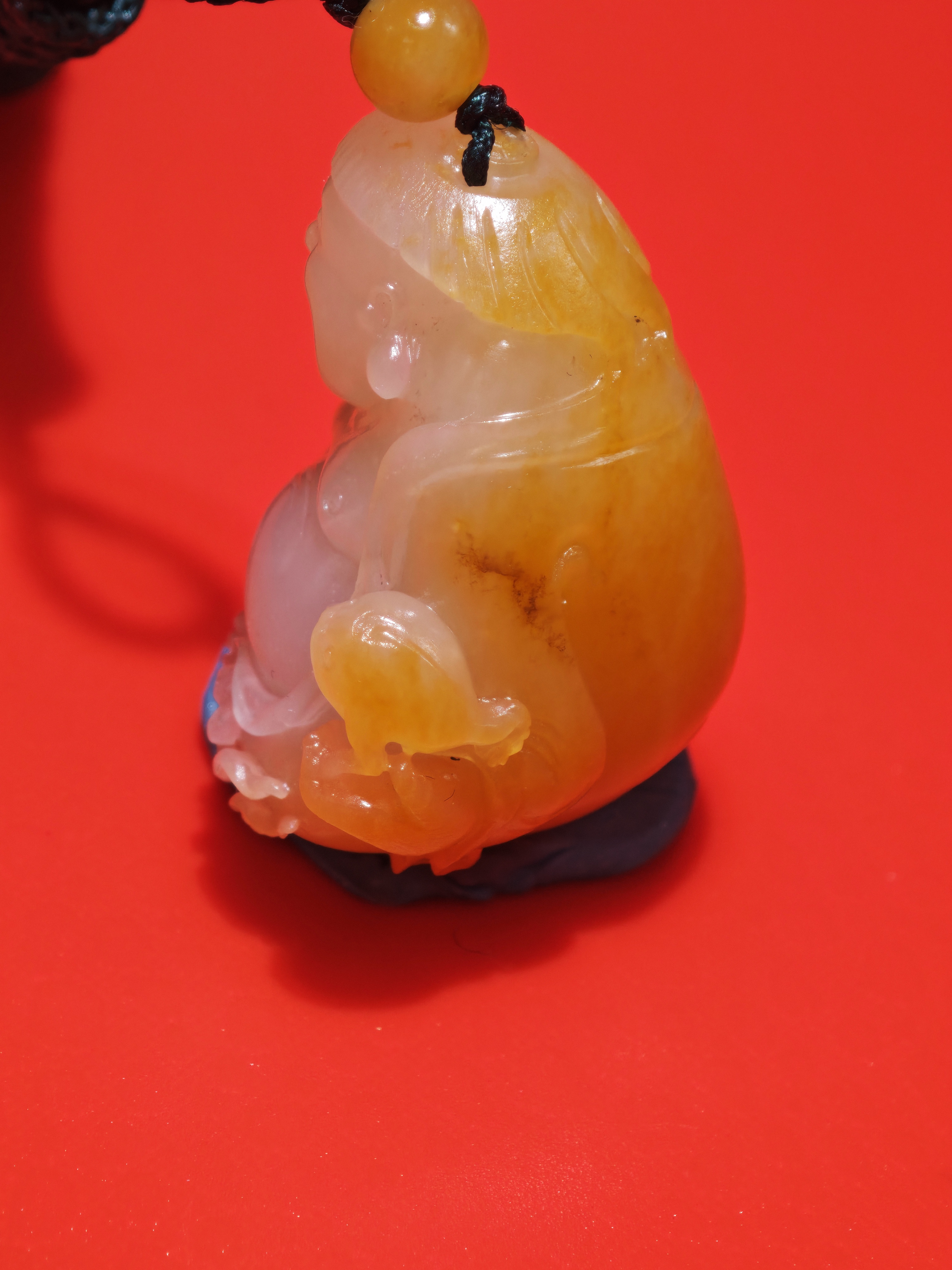 刘海戏金蟾精雕巧雕工艺精美俏色雕刻