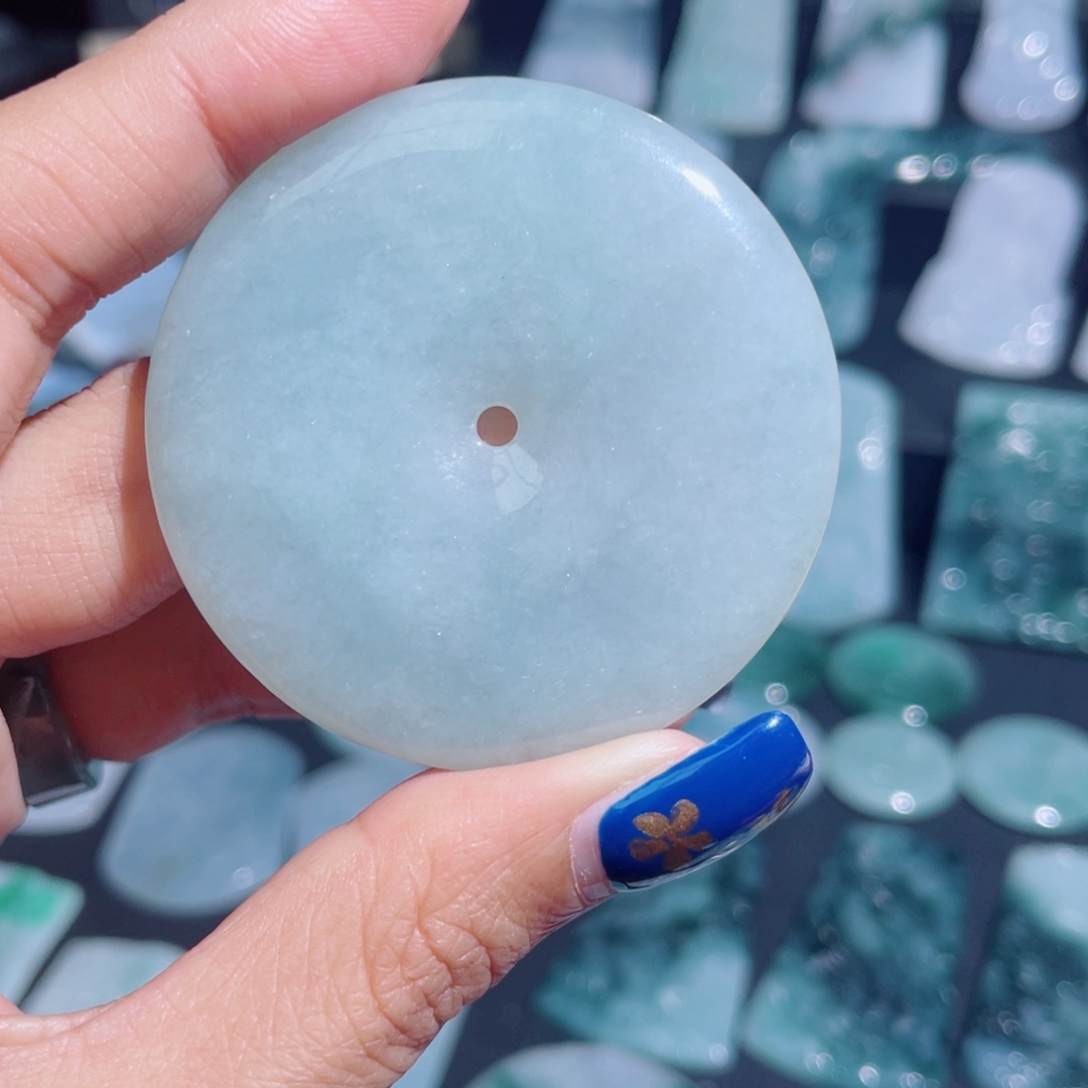 翡翠未镶嵌颈饰大平安扣