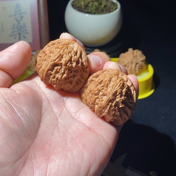吊坠文玩核桃全品角白