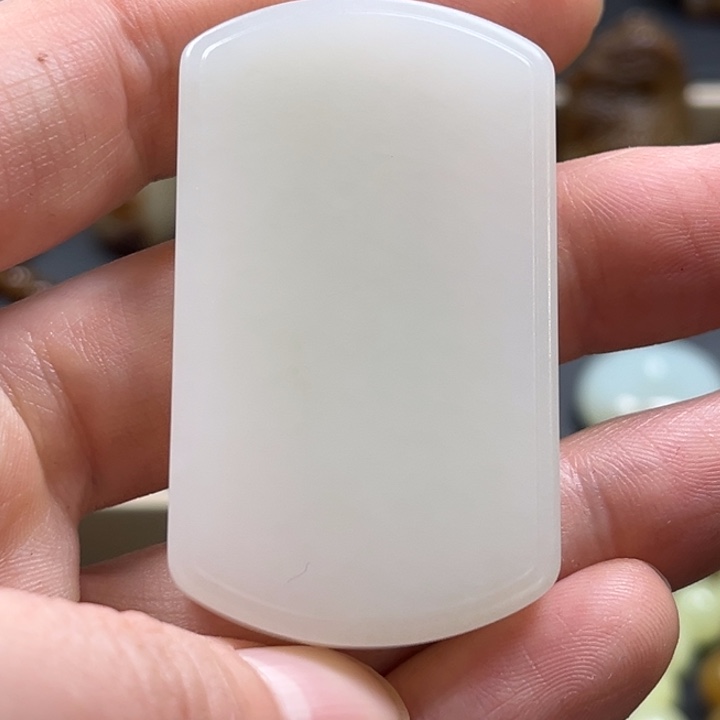 何***忧和田玉（糖玉）未镶嵌颈饰