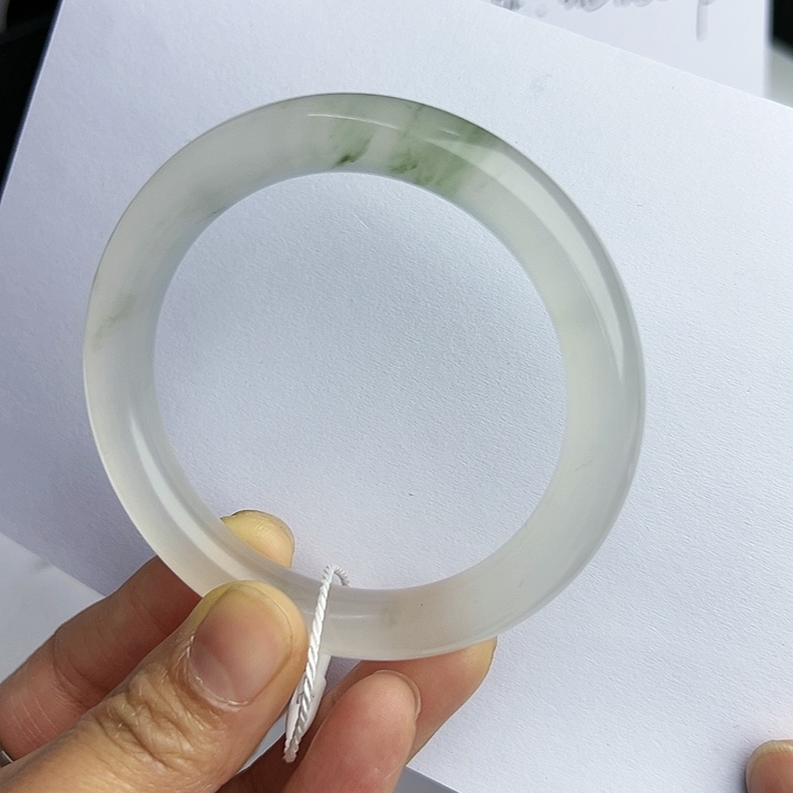 【闪购商品】石英质玉手镯未镶嵌