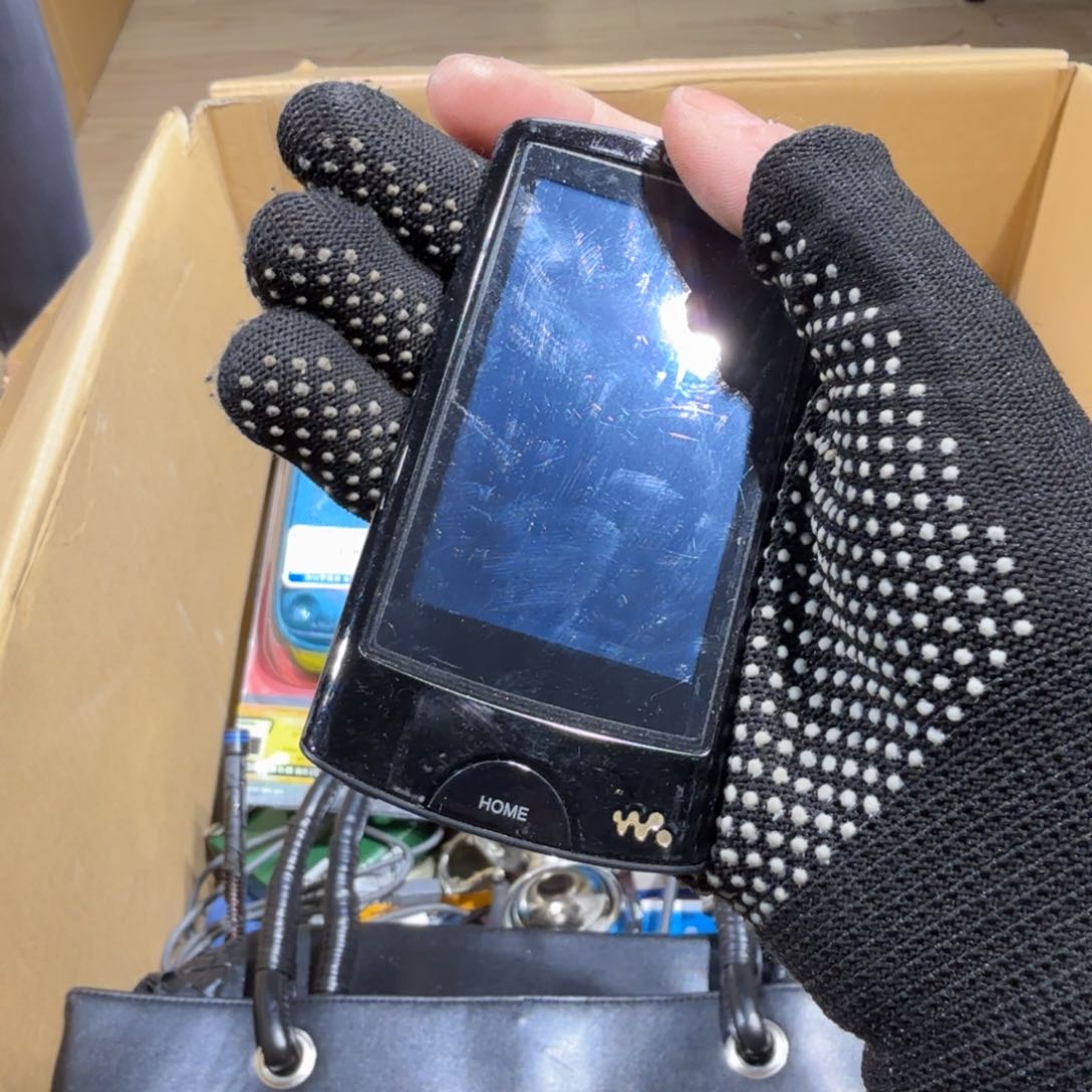 唐*8新中古物品，谨慎下单，不保好坏321