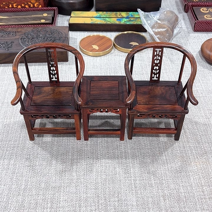 琉璃手工艺品红木工艺品雕刻工艺