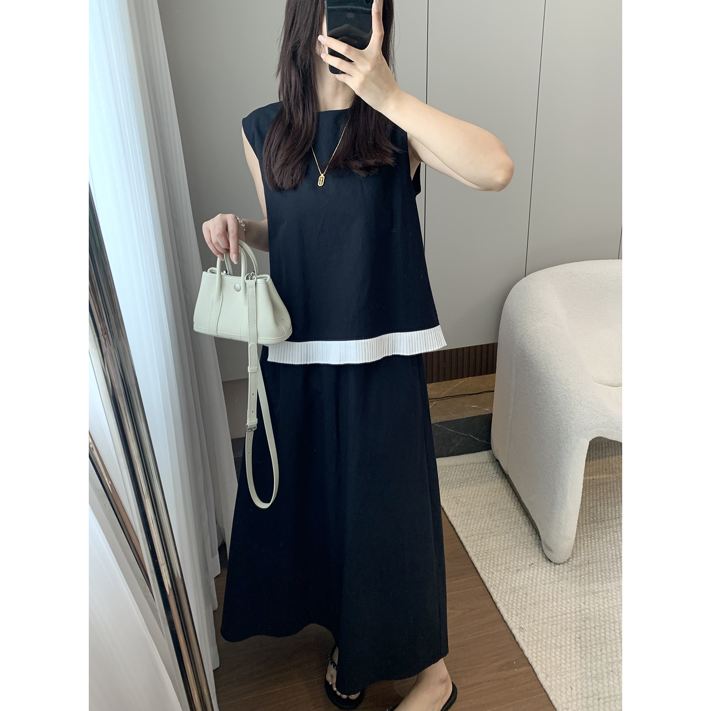 【风琴褶套装】气质简约显瘦黑色韩系设计感无袖背心+半裙两件套装