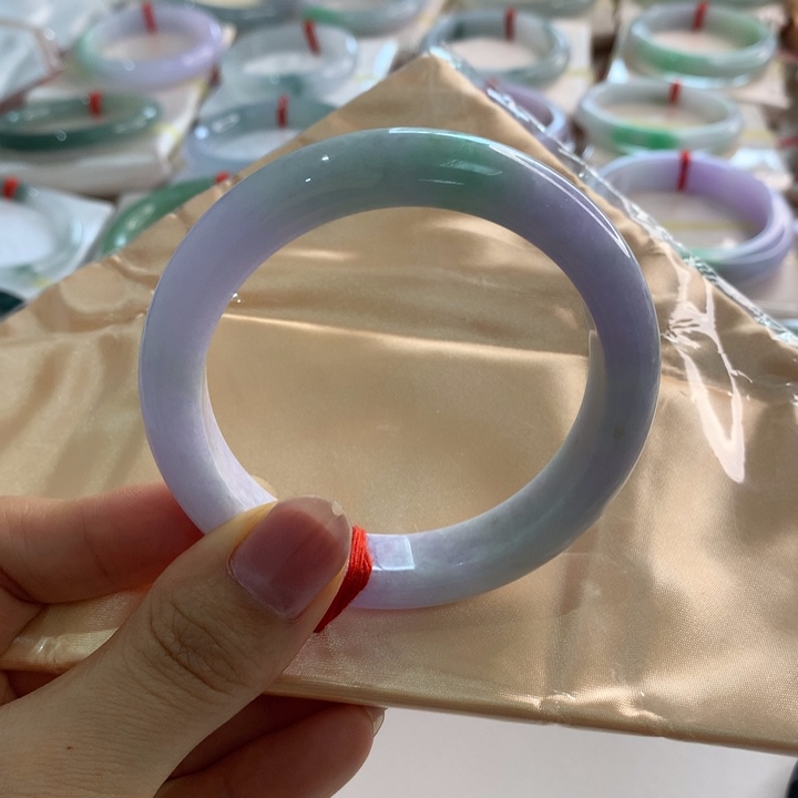 恒***心翡翠未镶嵌手镯春彩56.8