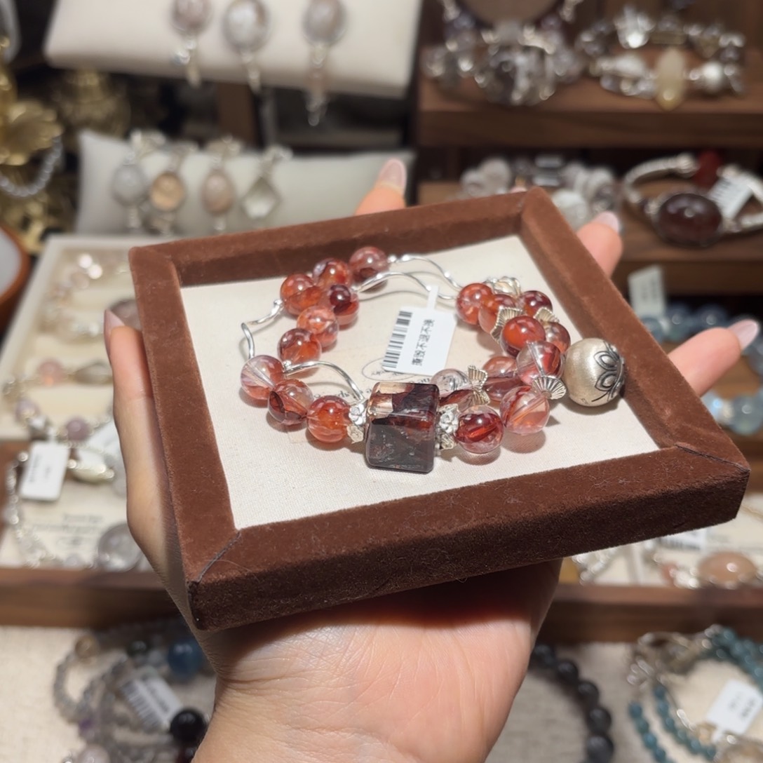 水晶手链银S925镶嵌软***u红胶花