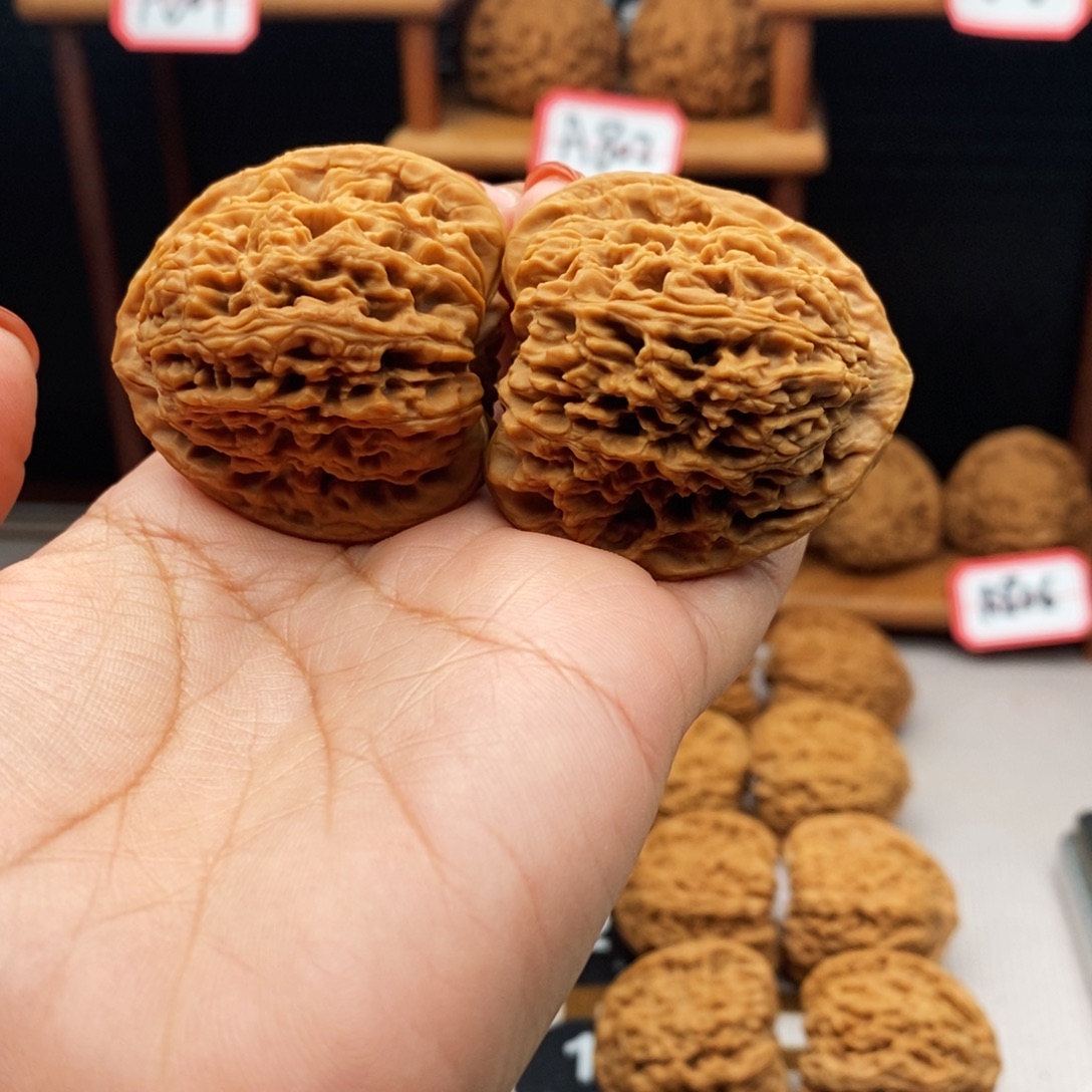 最***语文玩核桃吊坠南疆6