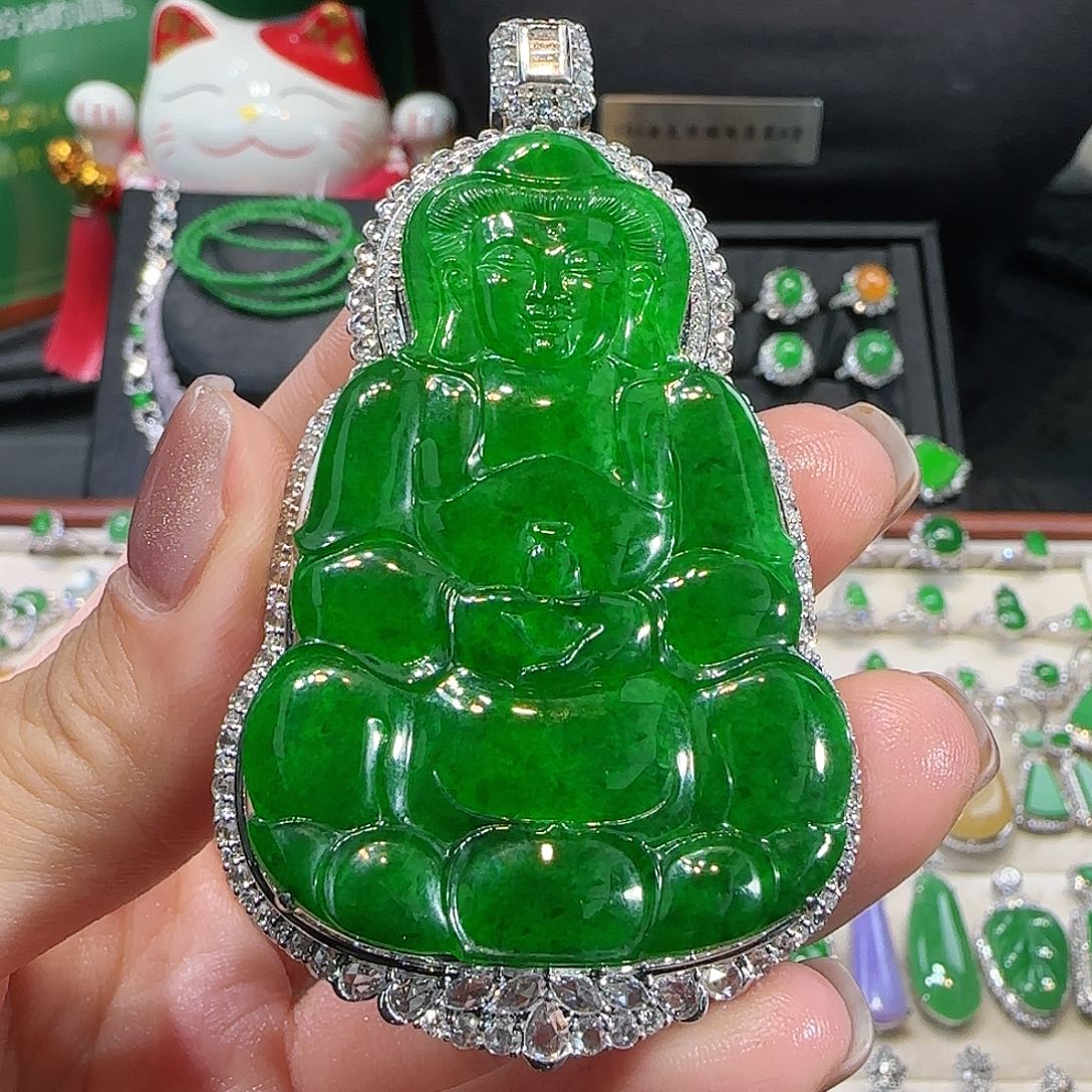 翡翠吊坠(不含链)18K金镶嵌其**突