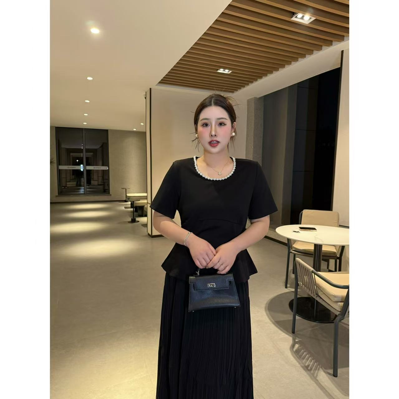 微胖温柔【夏日珍珠】显瘦气质时尚正肩夏季百搭舒适收腰T恤WR9242